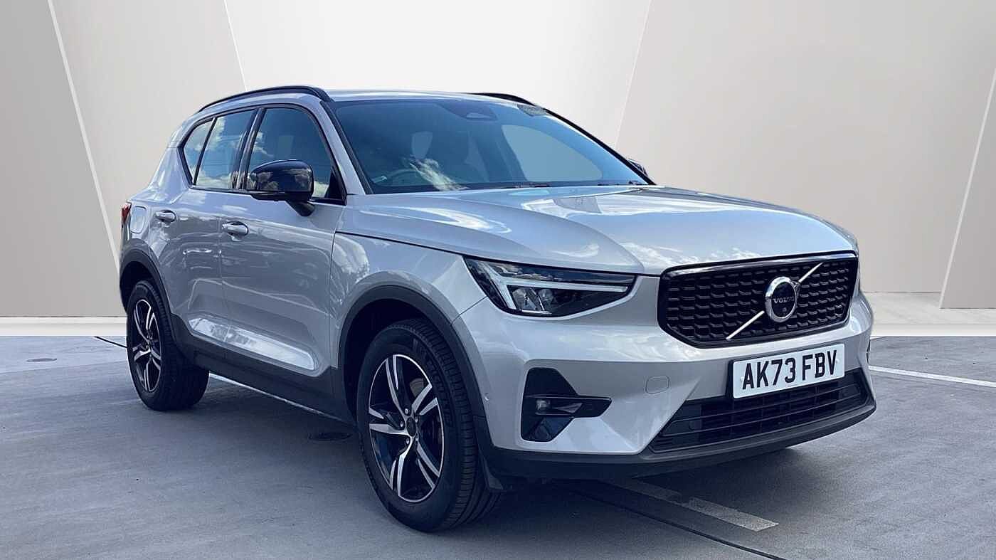 2023 Volvo XC40