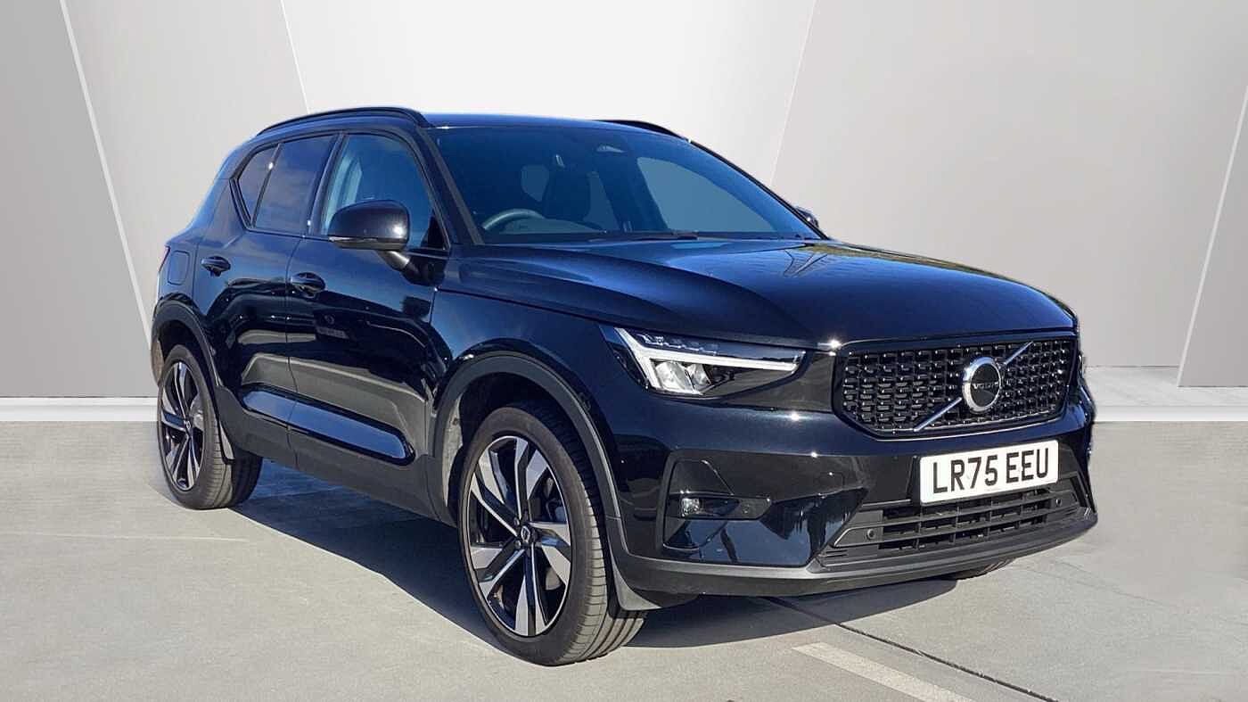 2025 Volvo XC40