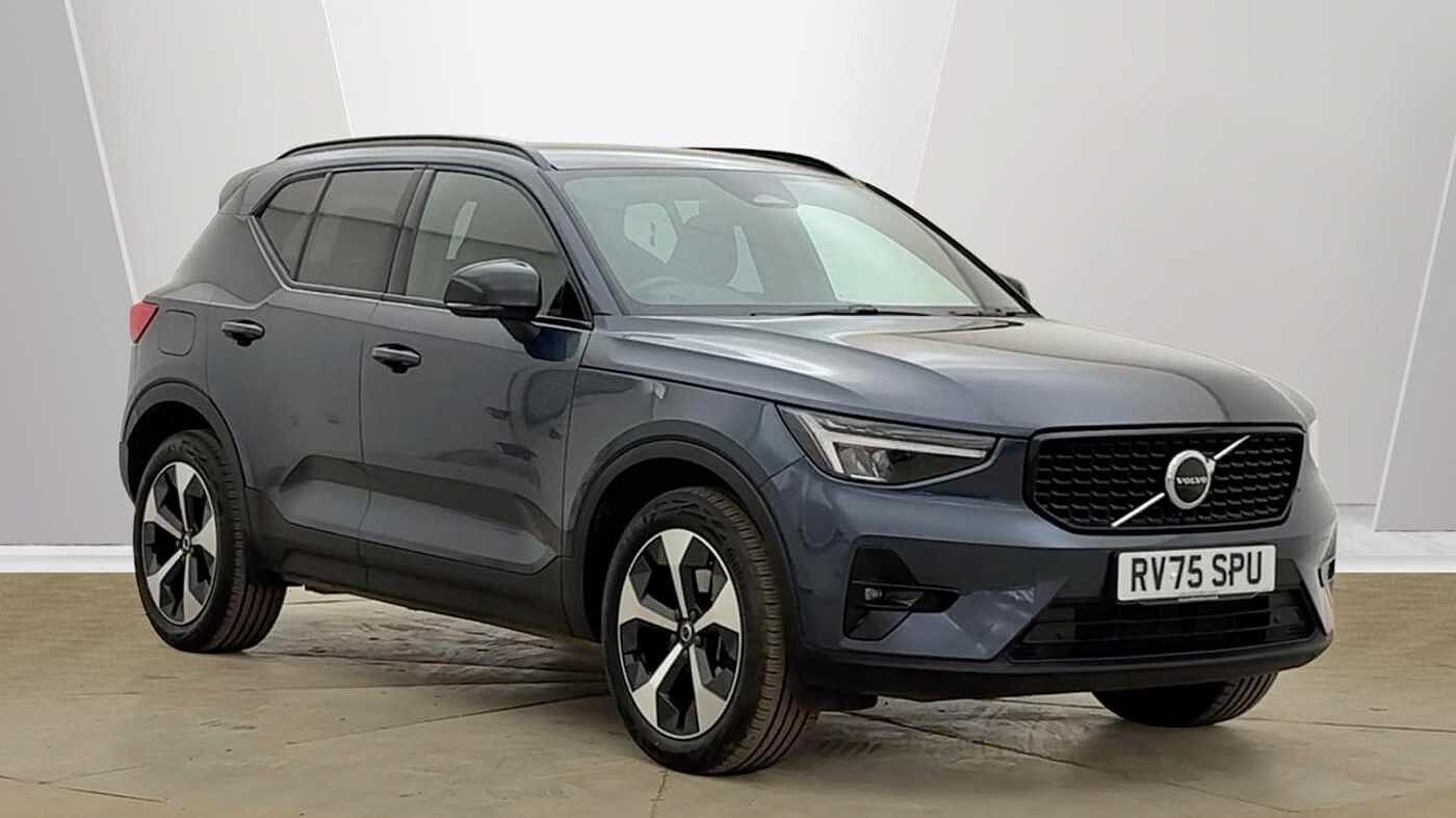 2025 Volvo XC40