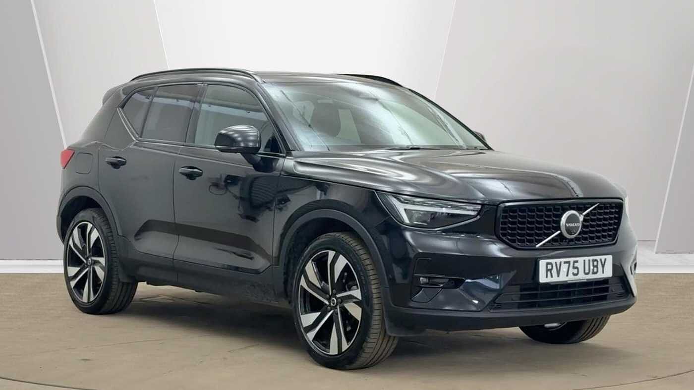 2025 Volvo XC40