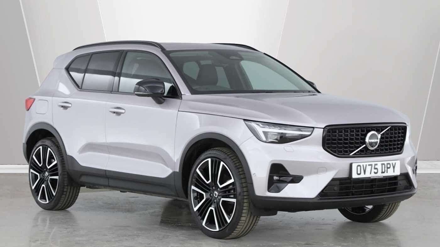 2025 Volvo XC40