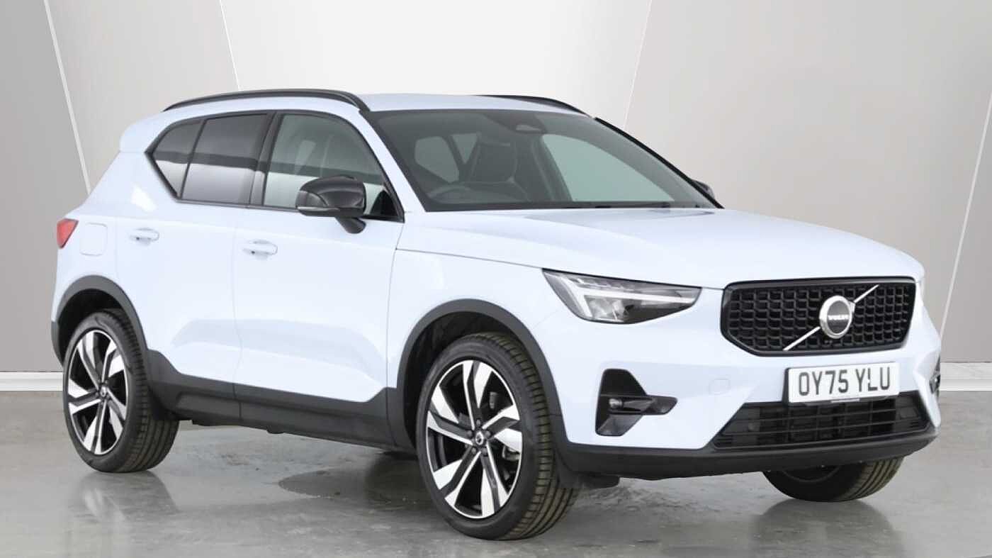 2025 Volvo XC40