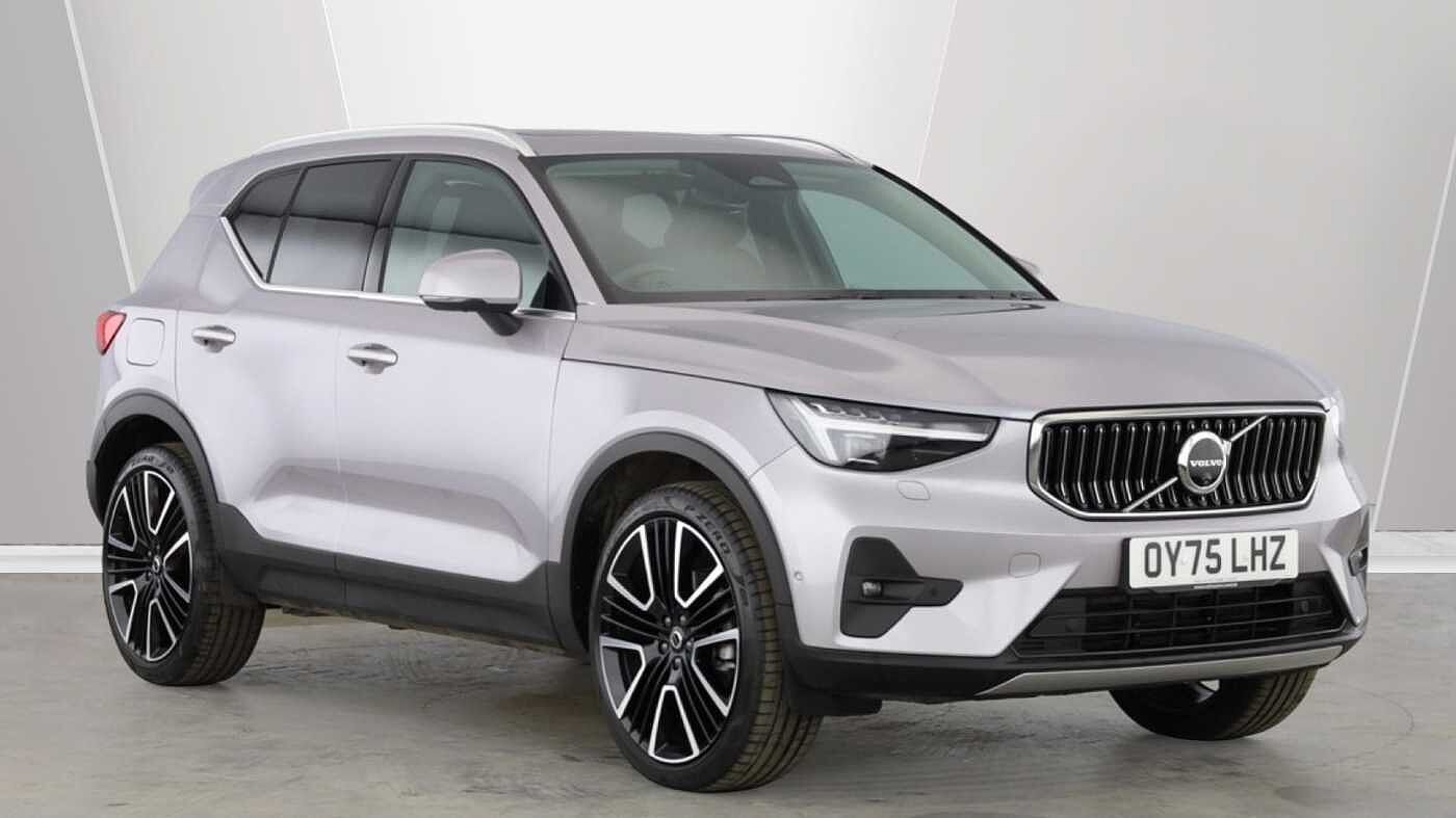 2025 Volvo XC40
