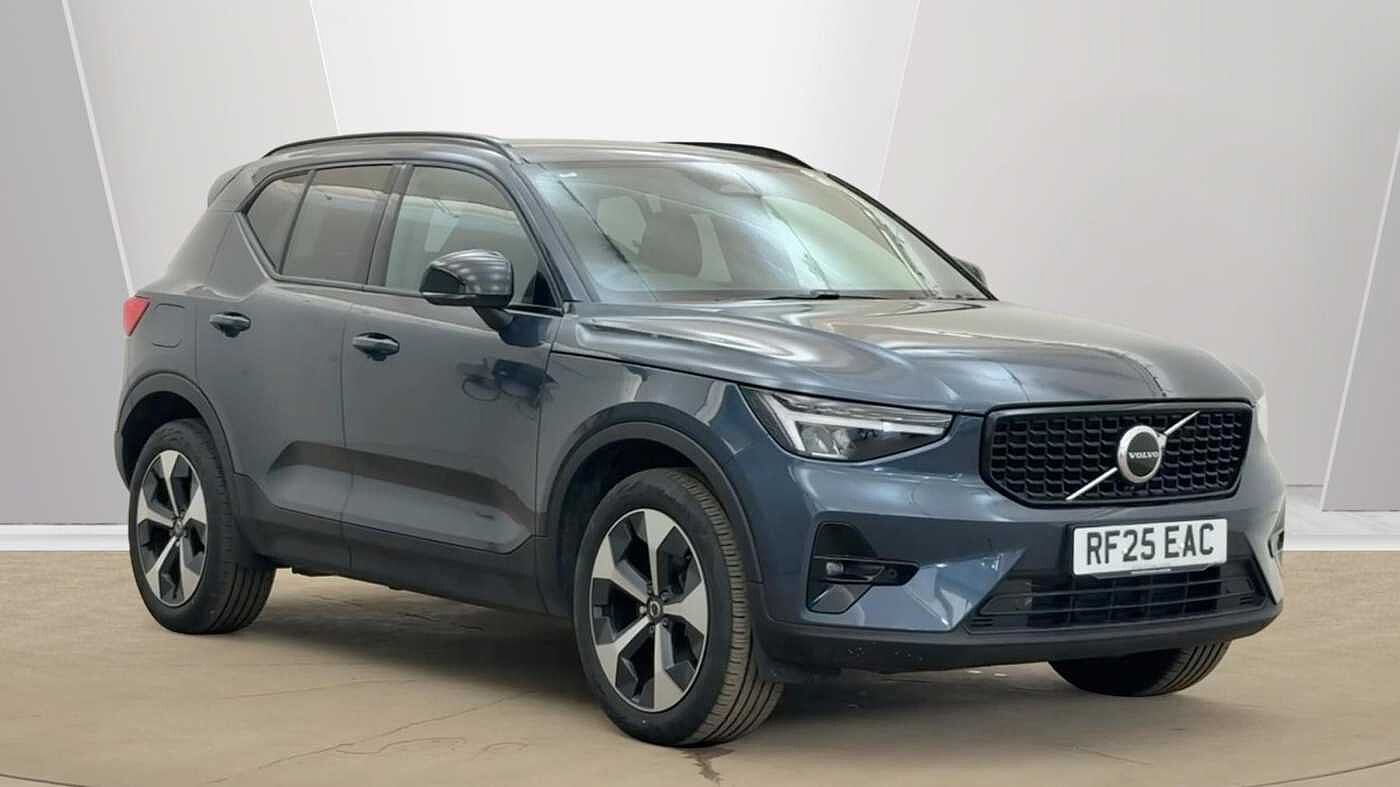 2025 Volvo XC40