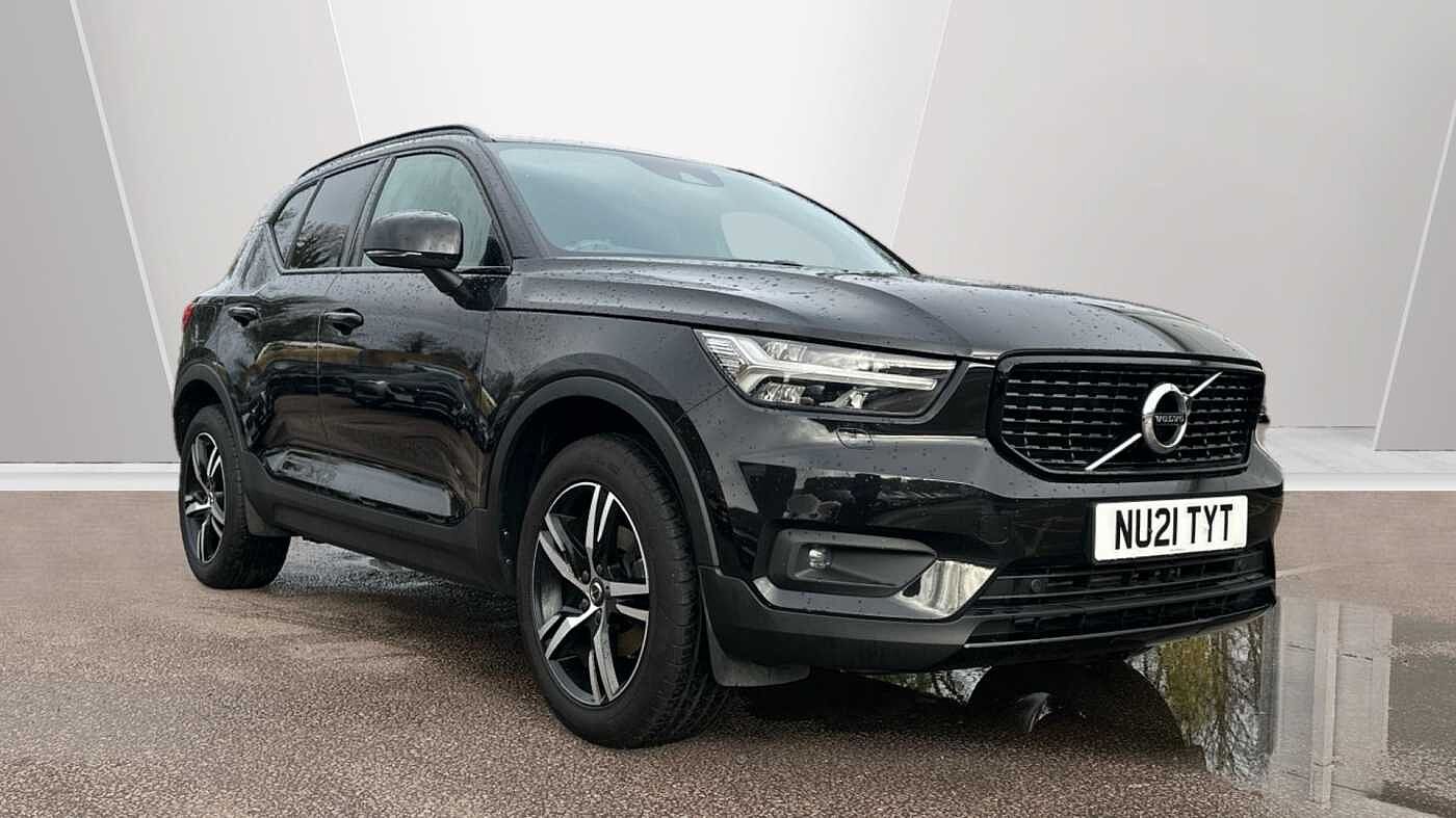 2021 VOLVO XC40