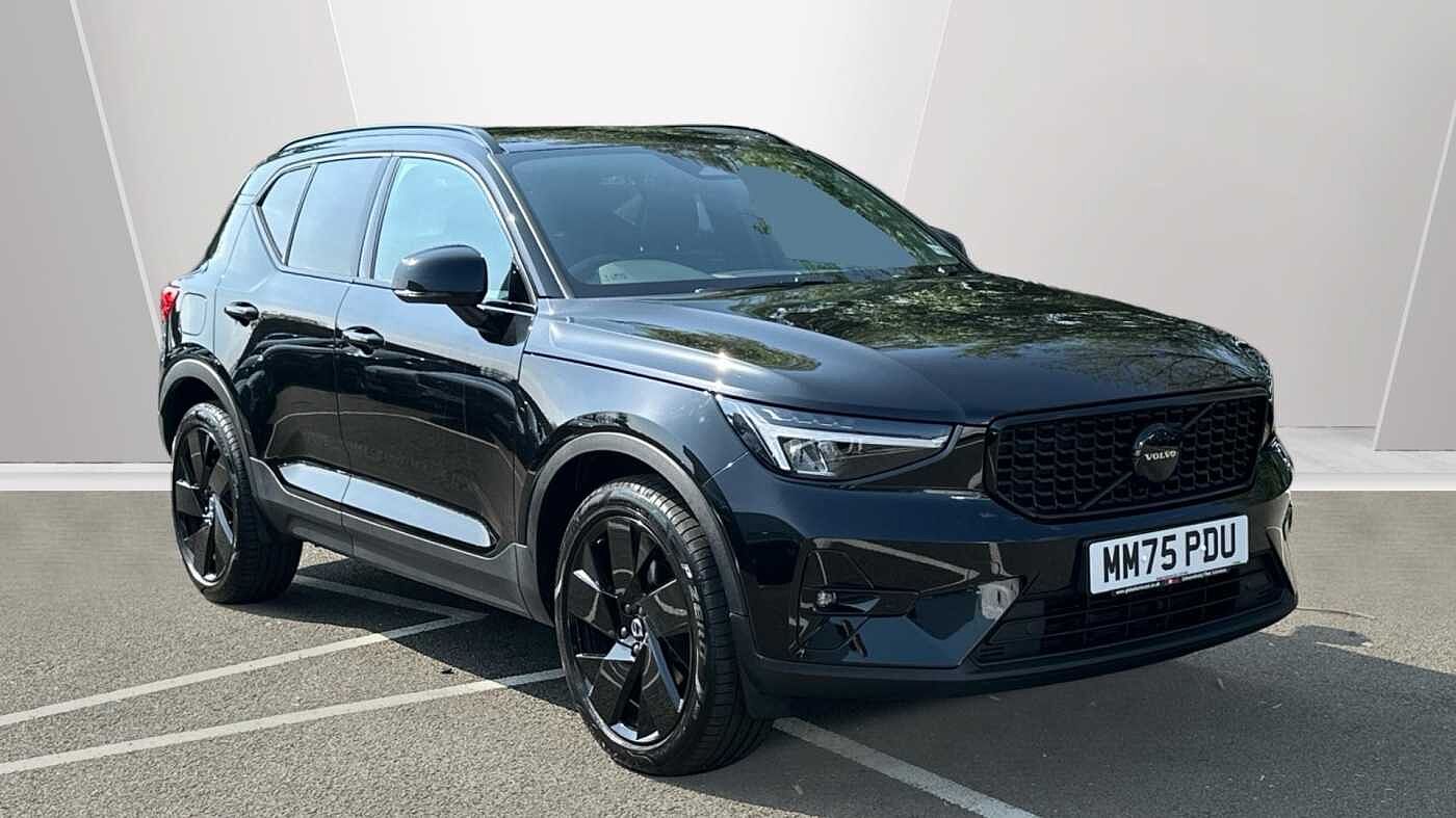 2025 Volvo XC40