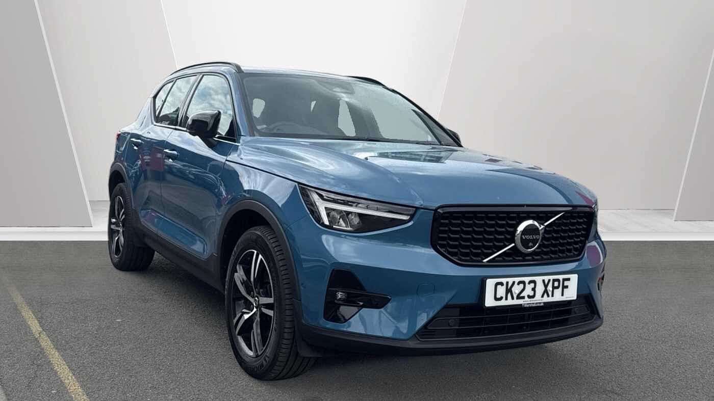 2023 Volvo XC40