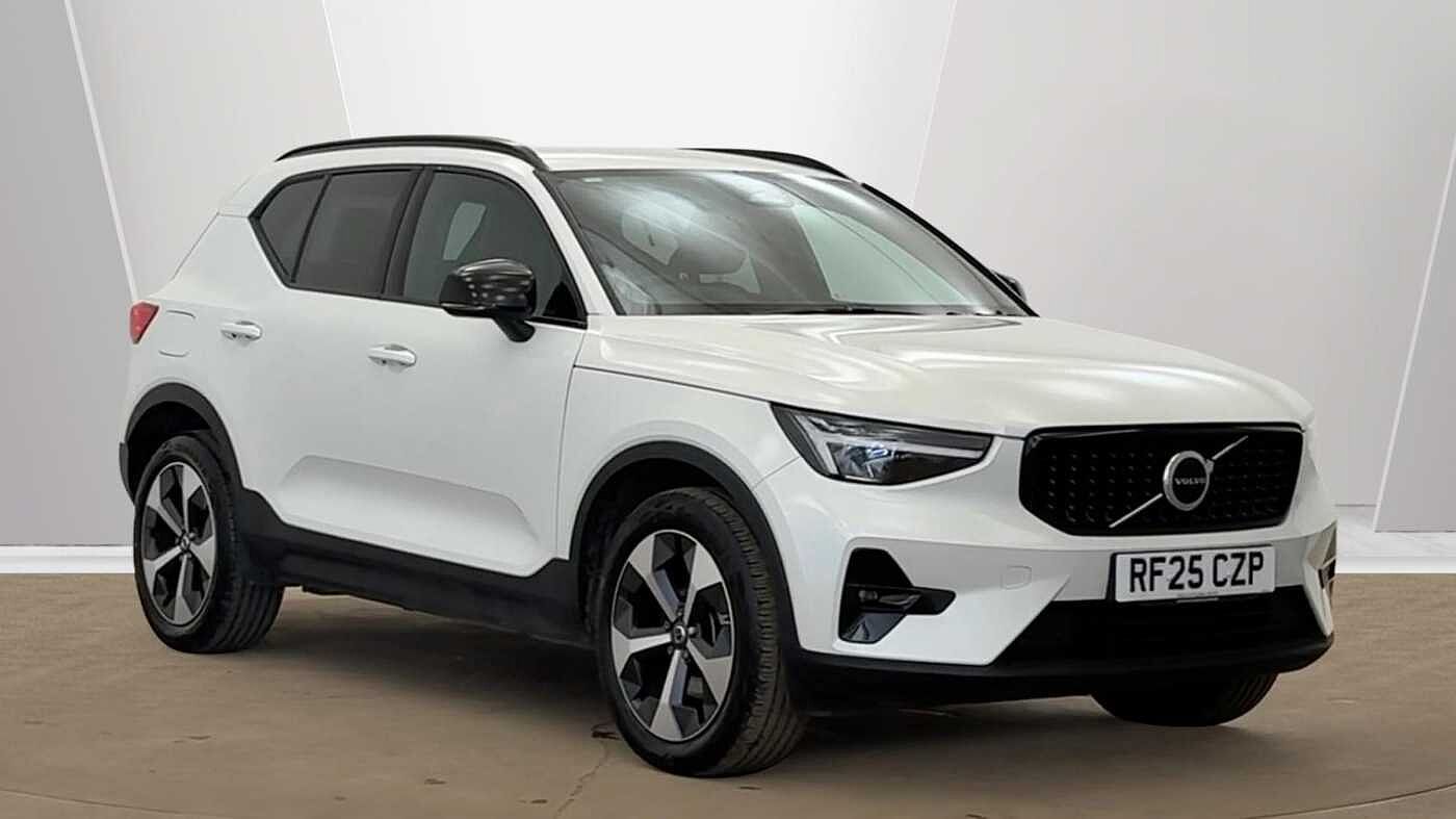 2025 Volvo XC40