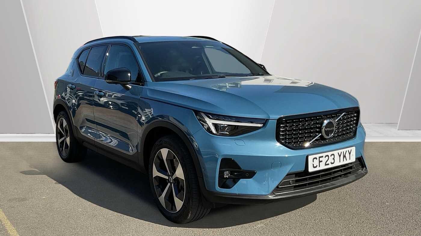 2023 Volvo XC40