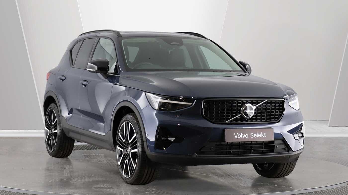 2025 Volvo XC40