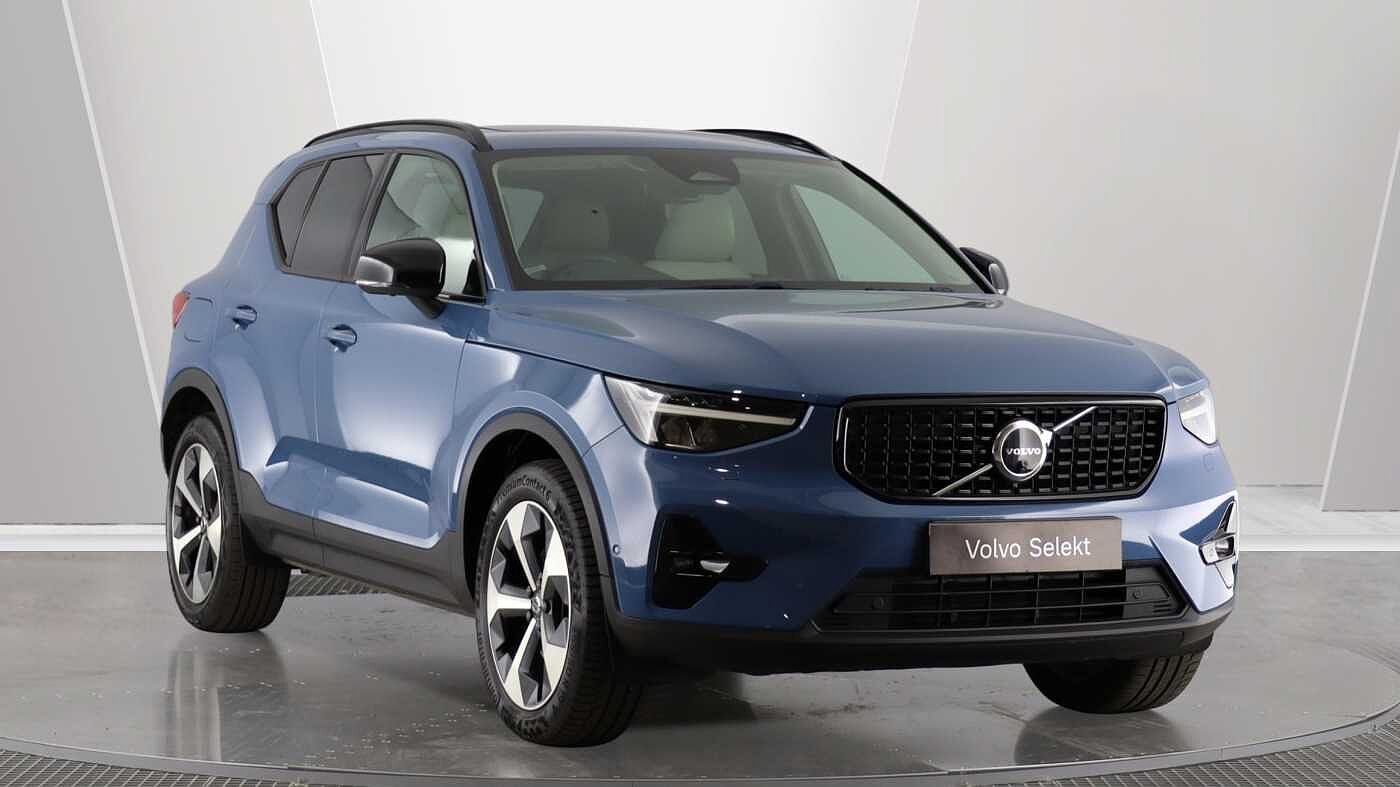 2022 Volvo XC40