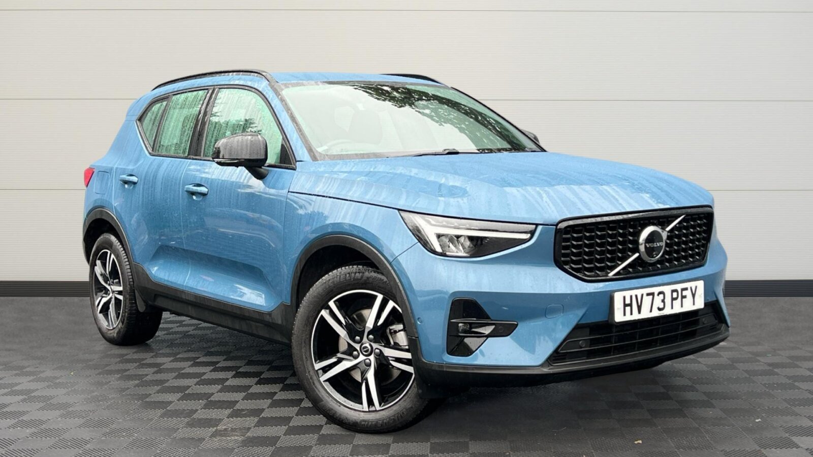 2023 Volvo XC40