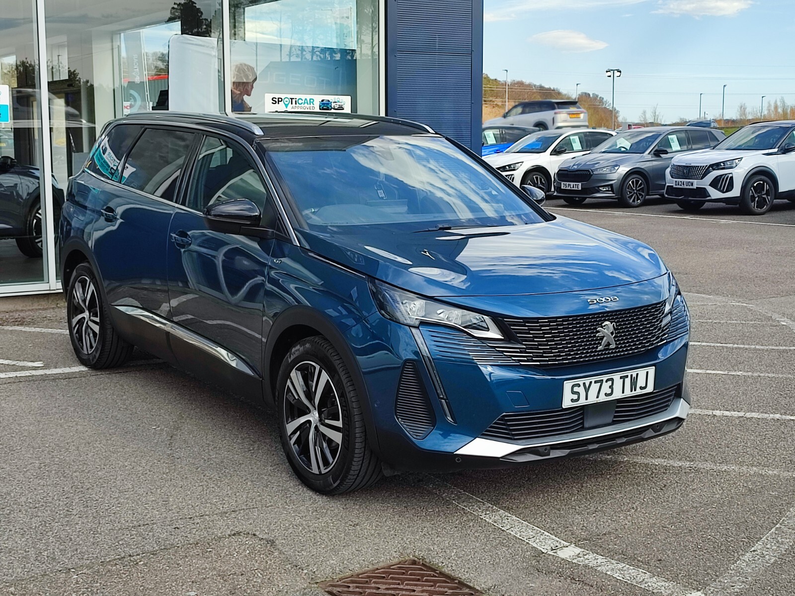 2023 Peugeot 5008