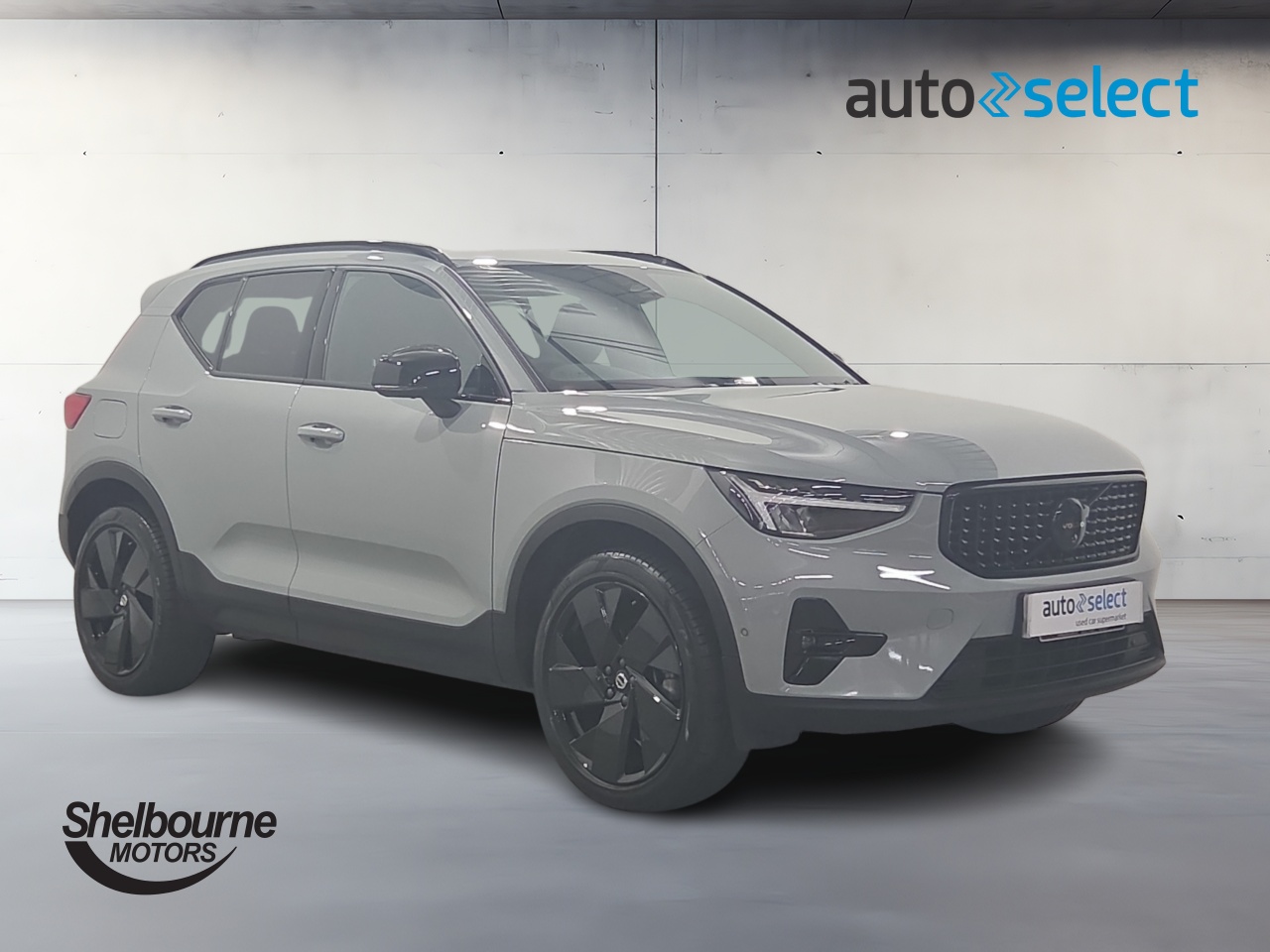 2025 Volvo XC40
