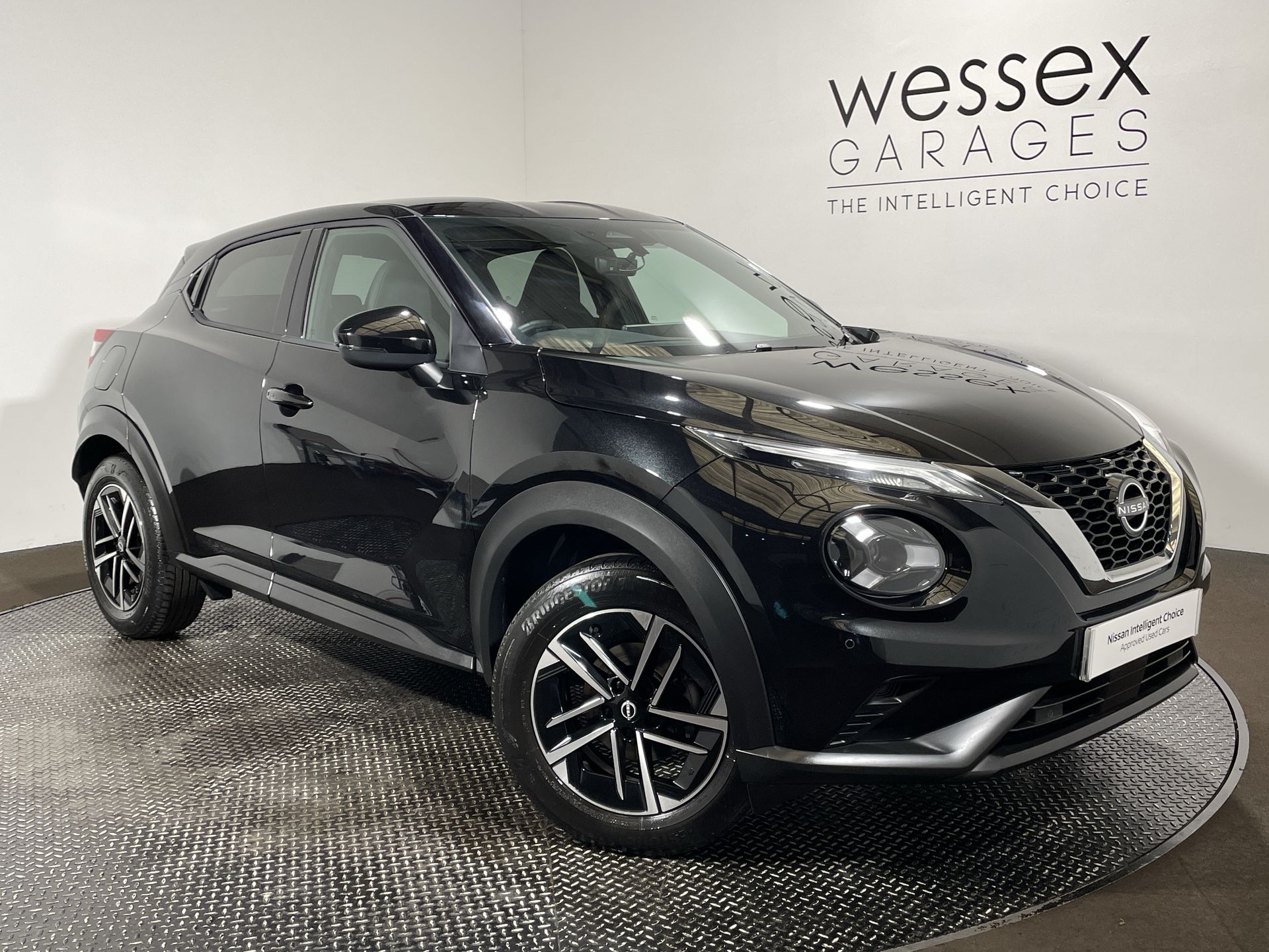 2025 Nissan Juke 1.0 DiG-T N-Connecta 5dr DCT - Image 1