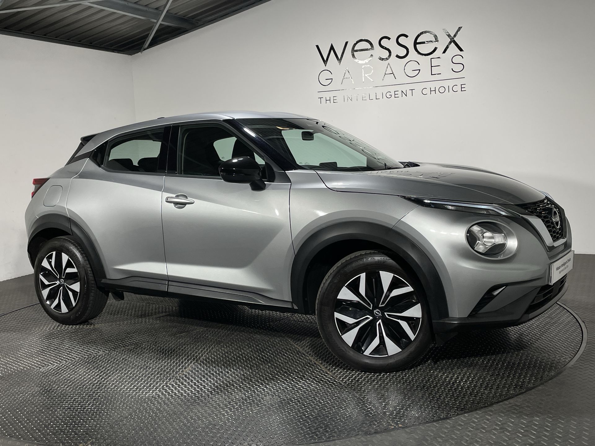 2024 Nissan Juke 1.0 DiG-T Acenta Premium 5dr - Image 1