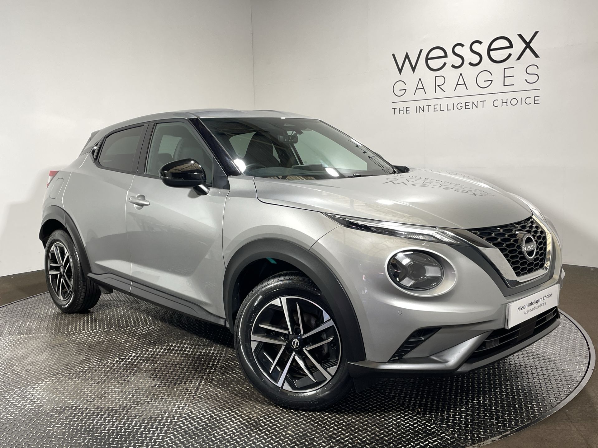 2025 Nissan Juke 1.0 DiG-T N-Connecta 5dr - Image 1