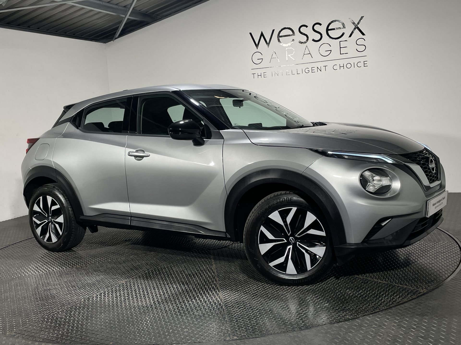 2024 Nissan Juke 1.0 DiG-T Acenta Premium 5dr DCT - Image 1