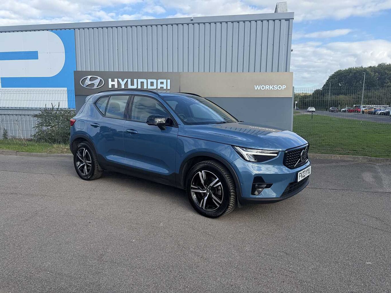 2023 Volvo XC40