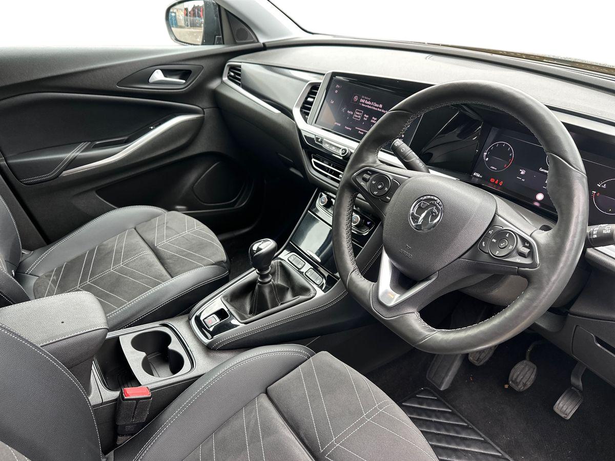 2022 Vauxhall Grandland thumbnail 3