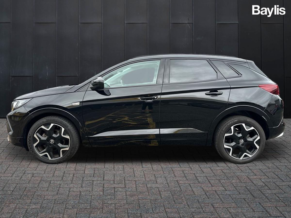 2022 Vauxhall Grandland thumbnail 8