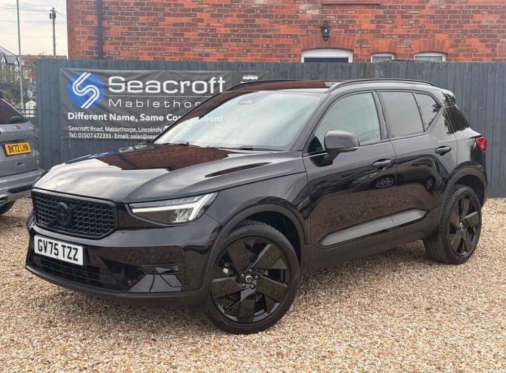 2025 Volvo XC40