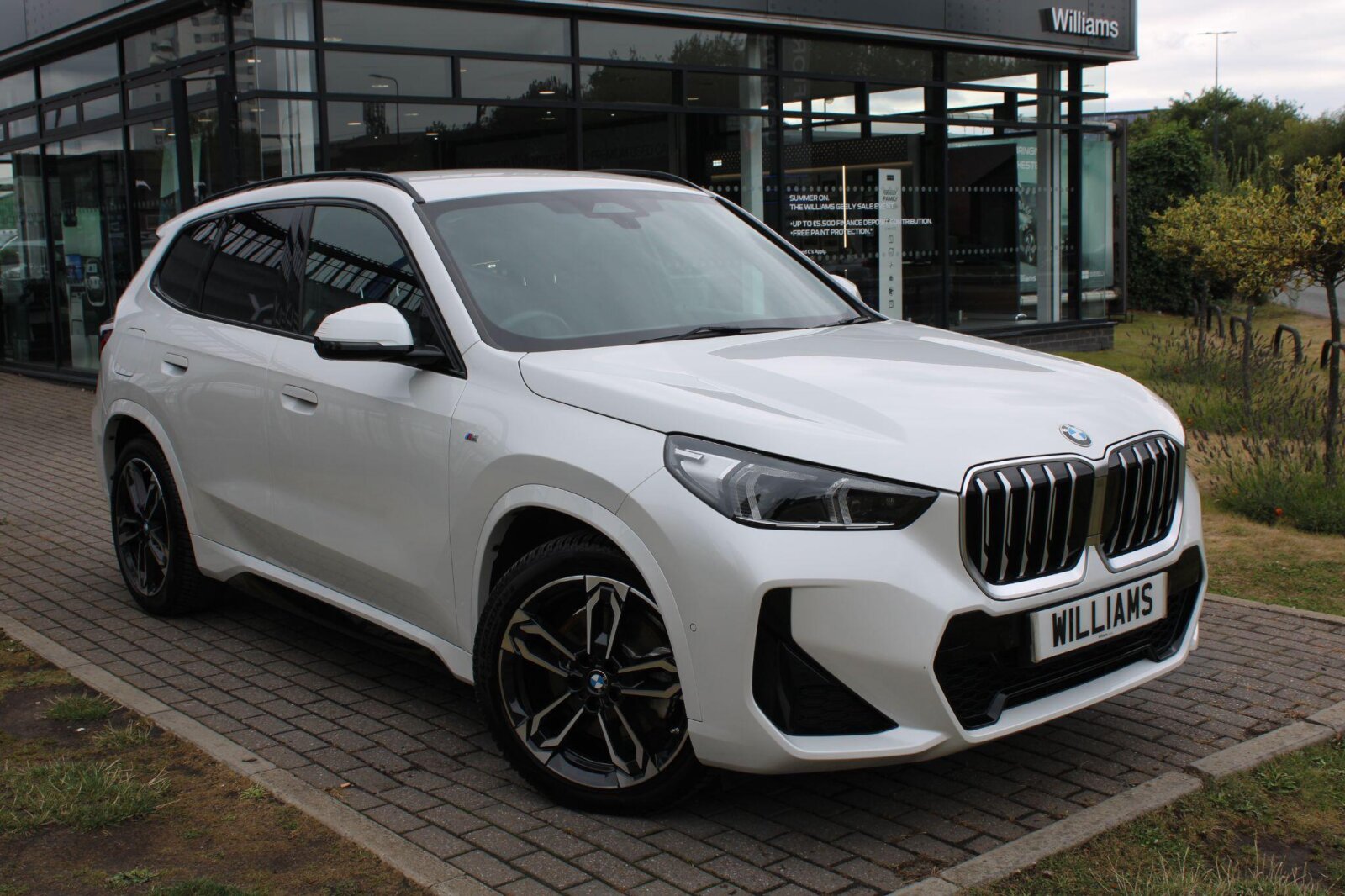 2022 BMW X1