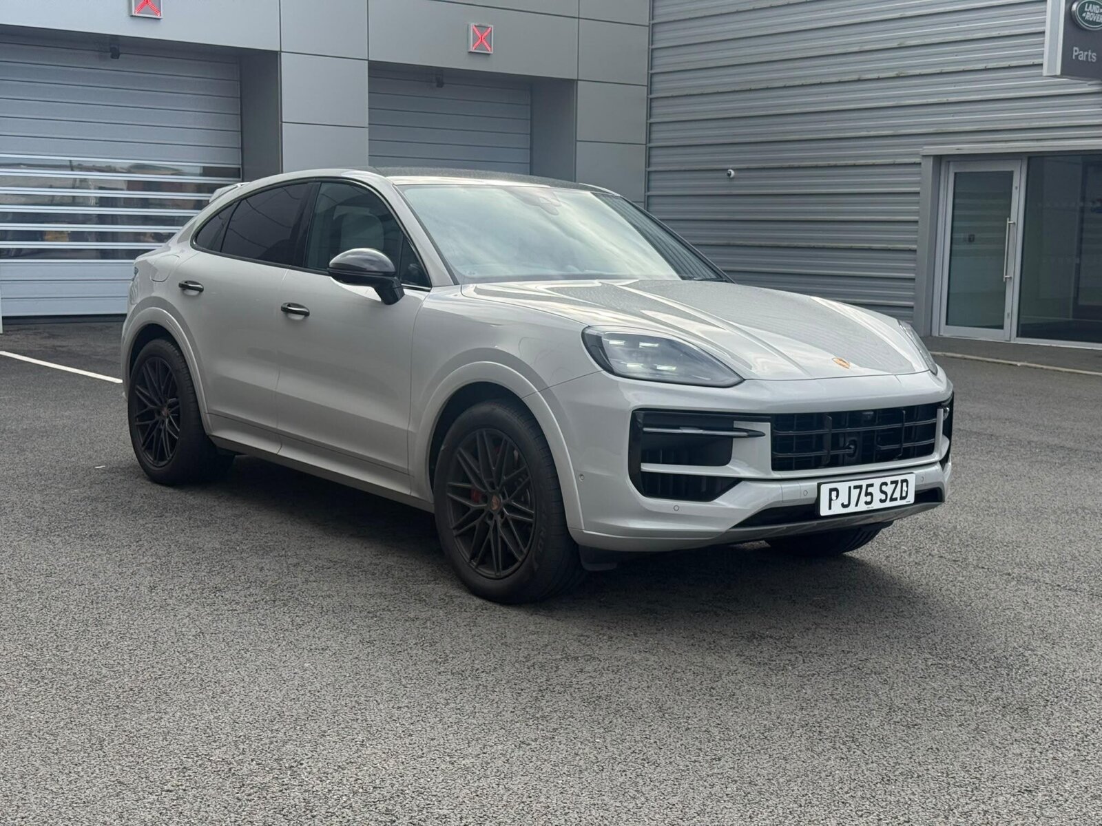2025 Porsche Cayenne