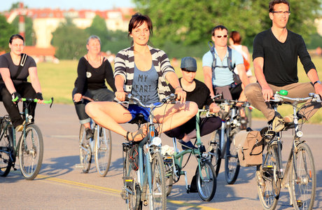 YogaCycling 2_fahrrad_yoga_dpa