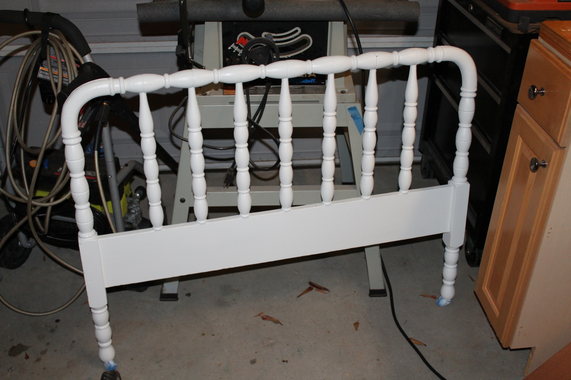 Jenny Lind bed > bench thingy for the wifey NonGuitar Build Section