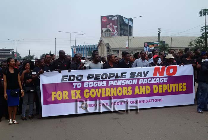 Anti-government protesters during the clash