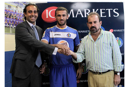 Fouad Bajjali, director general de IG Markets, y Ángel Torres, presidente del GetafeCF Fouad Bajjali, director general de IG Markets, y Ángel Torres, presidente del Getafe