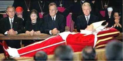 incluida la mujer mas poderosa del mundo en esos momentos...recuerdos solo...julema...