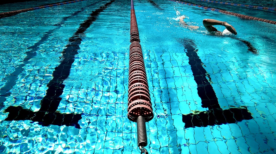 Mejores auriculares para hacer deporte: nadar y correr