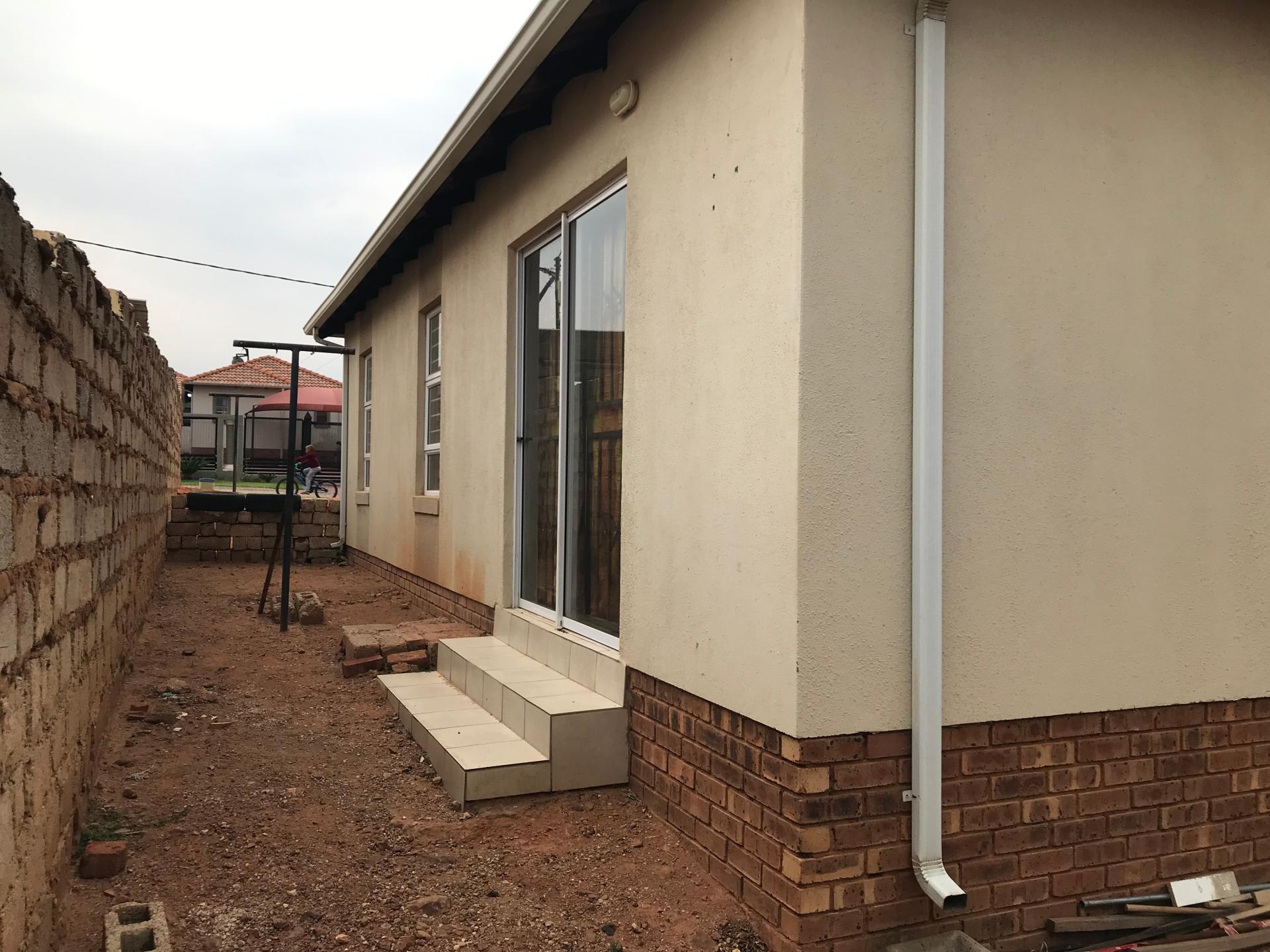 House For Sale in Glenway Estate IOL Property