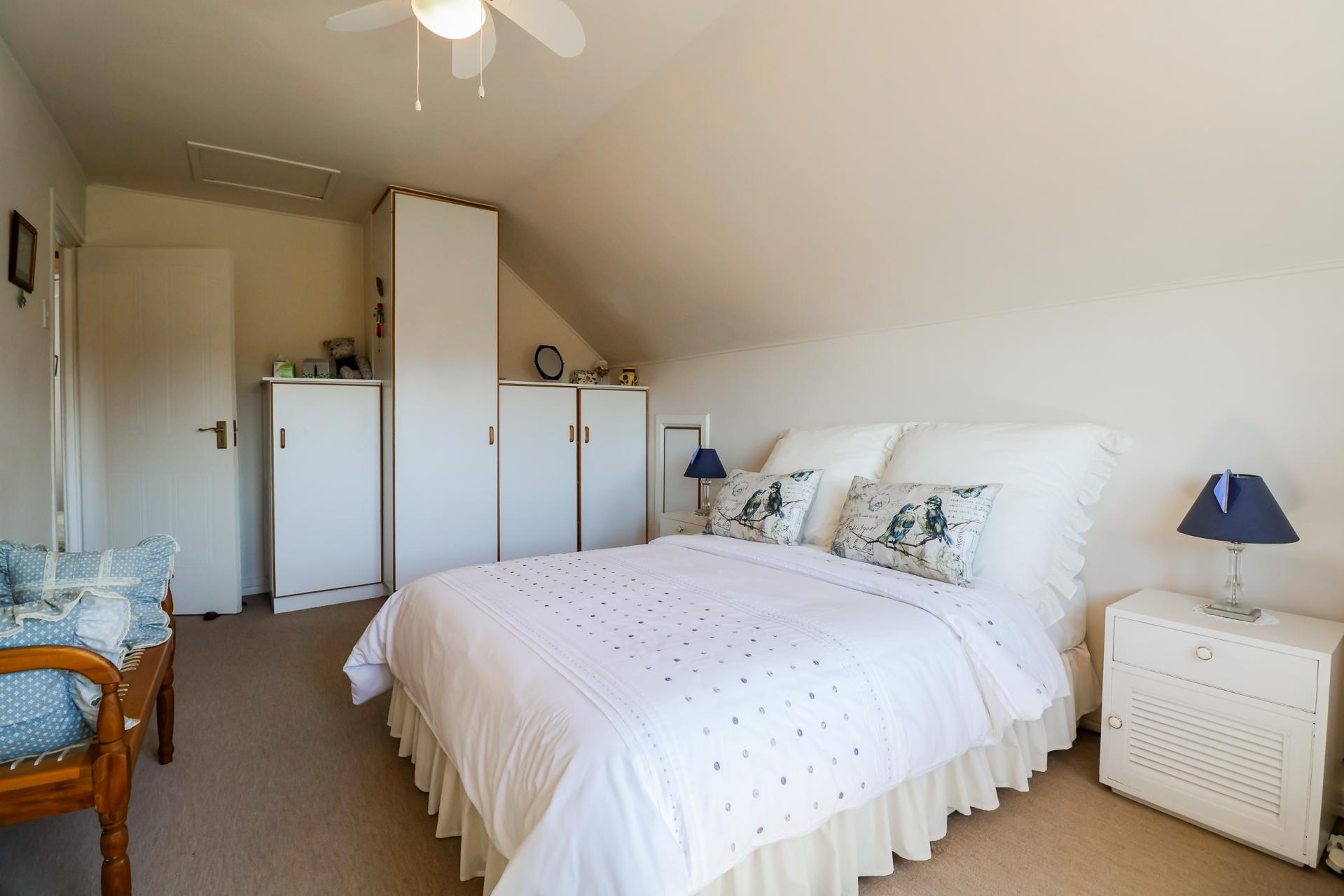 Picture Perfect Family House with Amazing Views! IOL Property