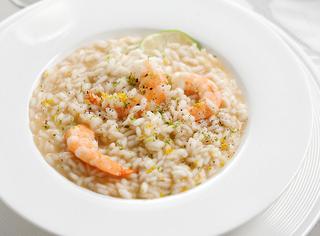 Risotto con agrumi e gamberi