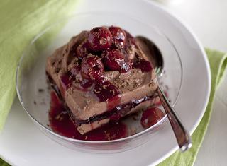 Torta al cioccolato, ricotta e amarene