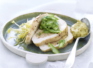 Petto di pollo al forno con ripieno di asparagi