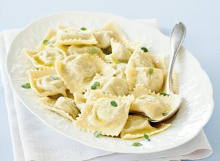 Ravioli di carciofi fatti in casa