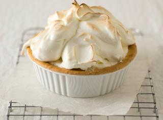 Torta meringata con crema al limone