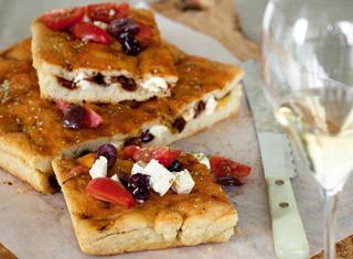 Focaccia morbida con olive