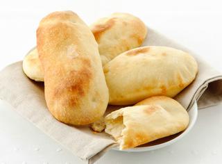 Pane pita veloce al forno