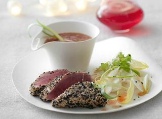 Tonno al sesamo con vinaigrette