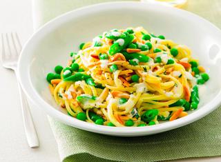 Pasta con fagiolini e piselli
