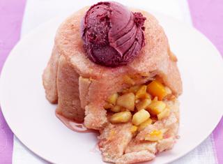 Torta charlotte alle pesche