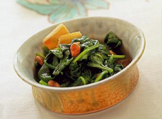 Spinaci in padella al burro aromatico