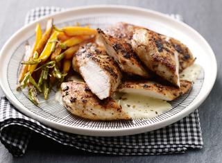 Petto di pollo in salsa con carote