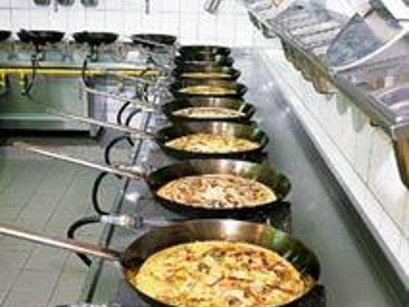reserveer een tafel bij restaurant 't pannekoekhuis borne in borne