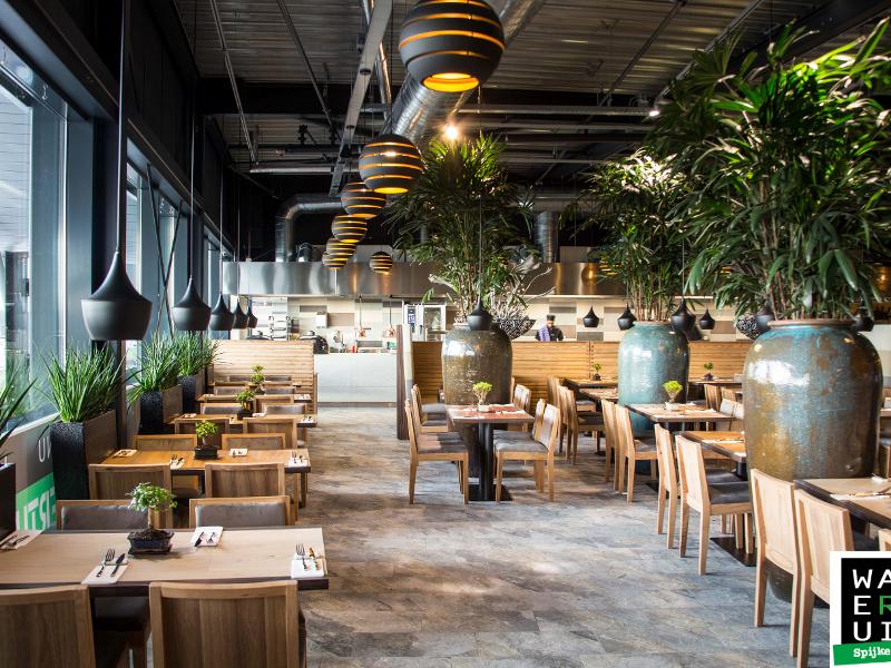 reserveer een tafel bij restaurant de watertuin spijkenisse in